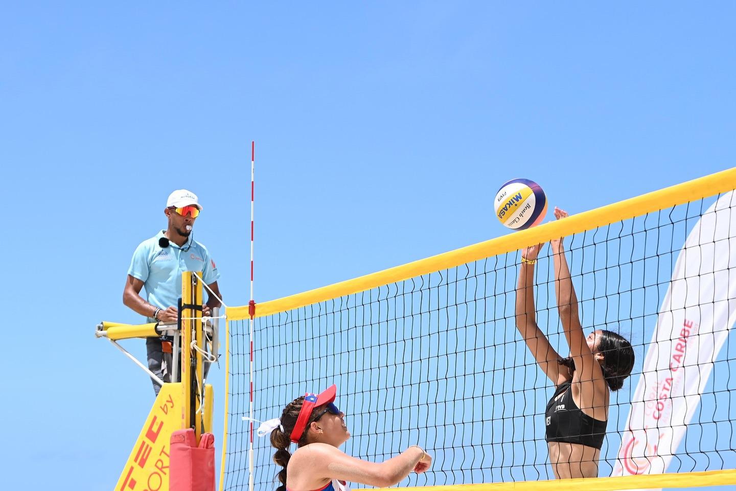 $!Sinaloense Ángela Pérez logra medalla de plata en Norceca