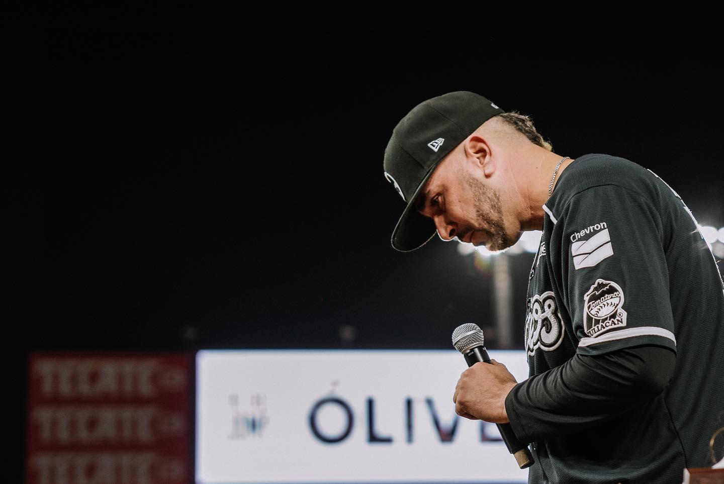 $!Tomateros de Culiacán rinde homenaje a Óliver Pérez
