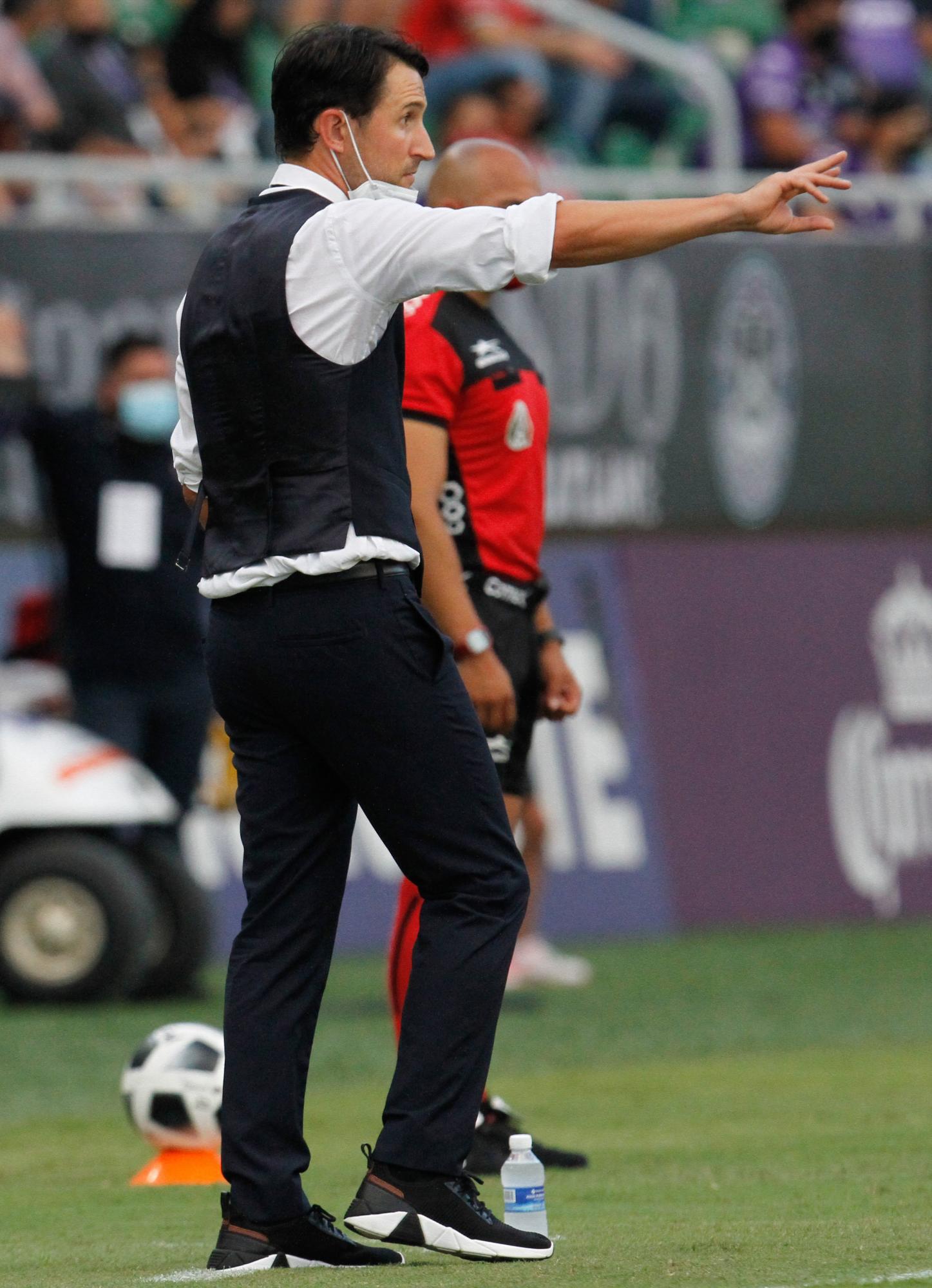 $!Beñat San José es cesado como director técnico del Mazatlán FC