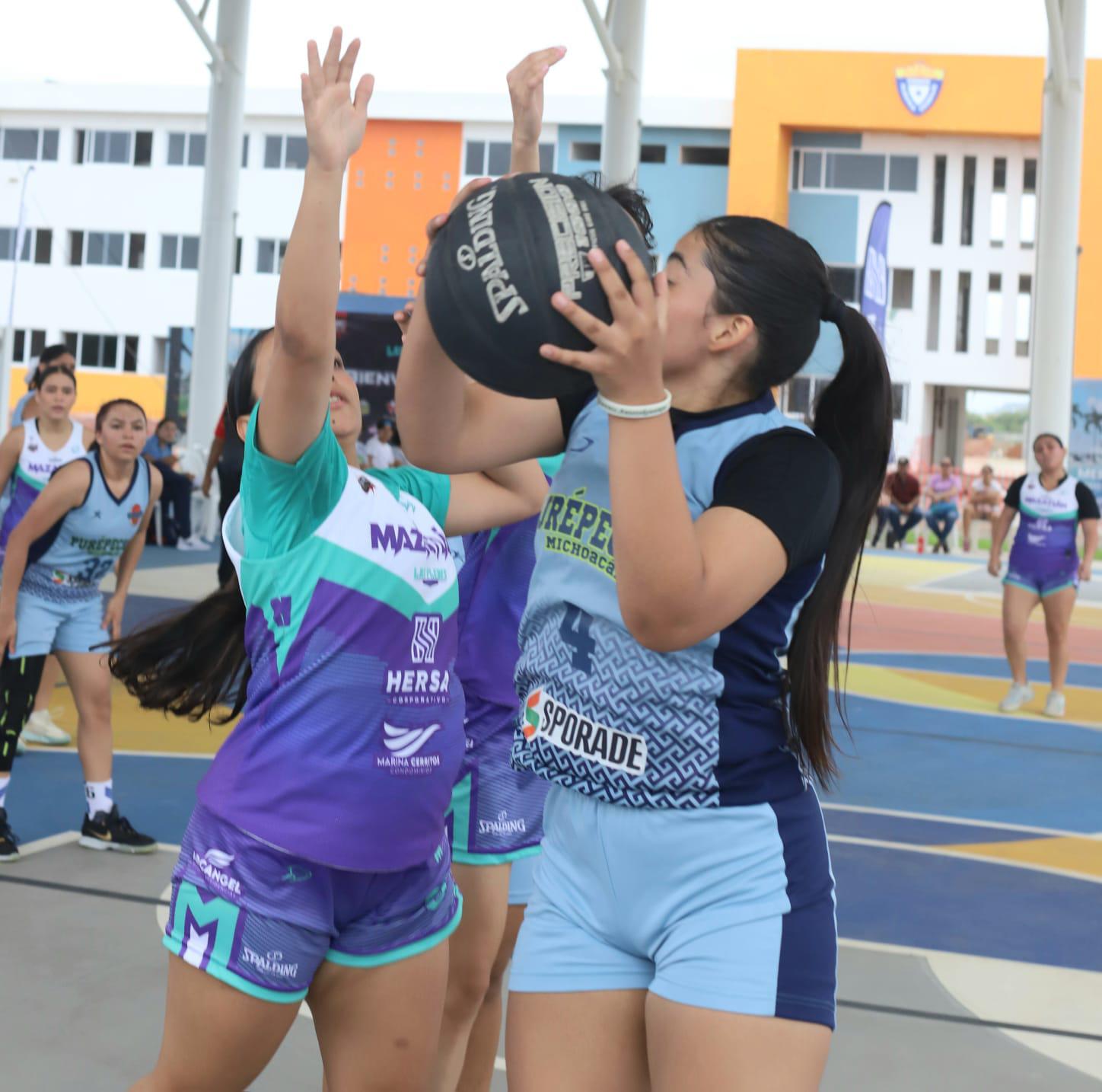 $!Las Plebes defienden el terreno en Nacional U18 de Academias