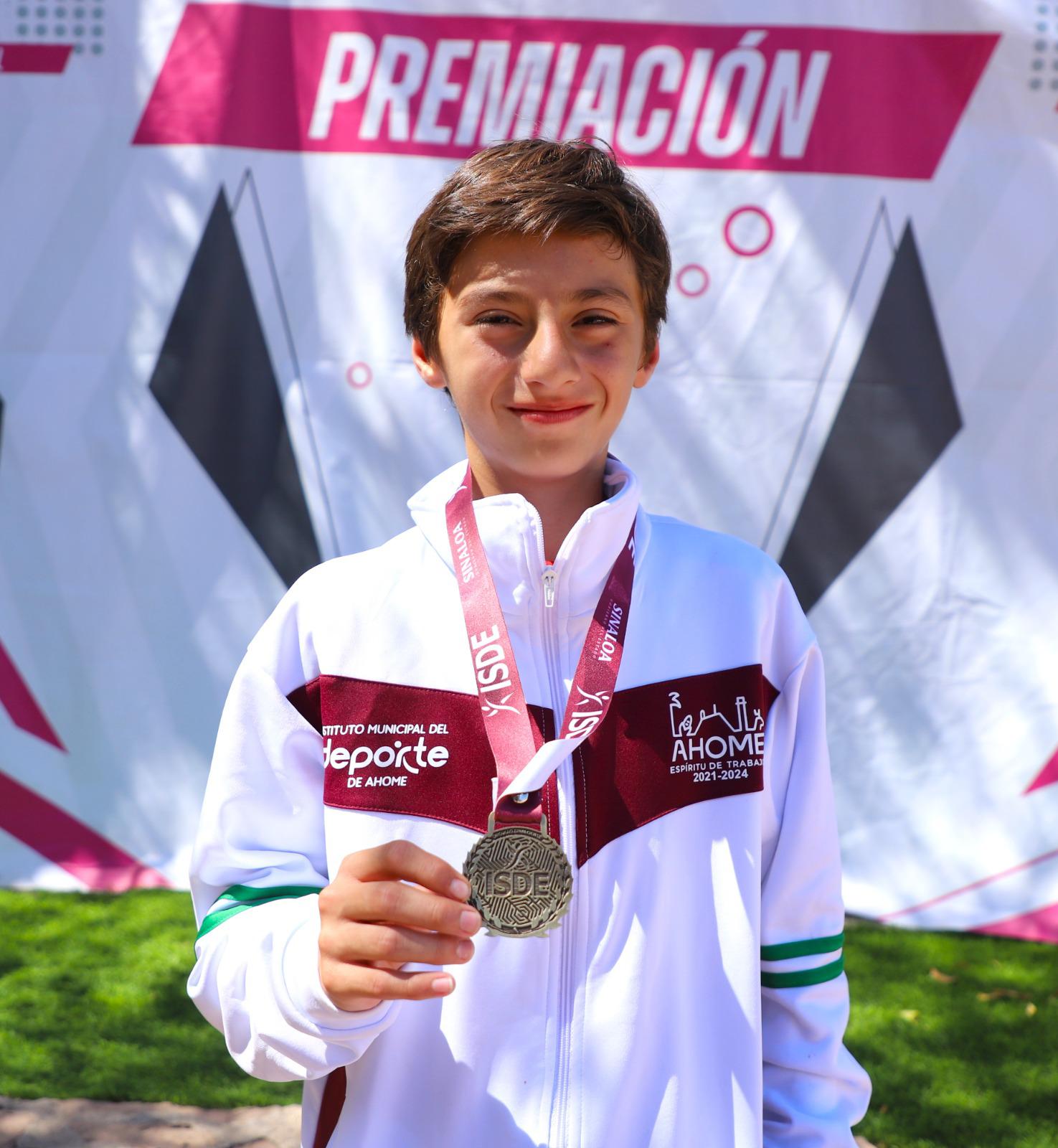 $!Concluye con éxito el tenis en etapa estatal de Juegos Conade