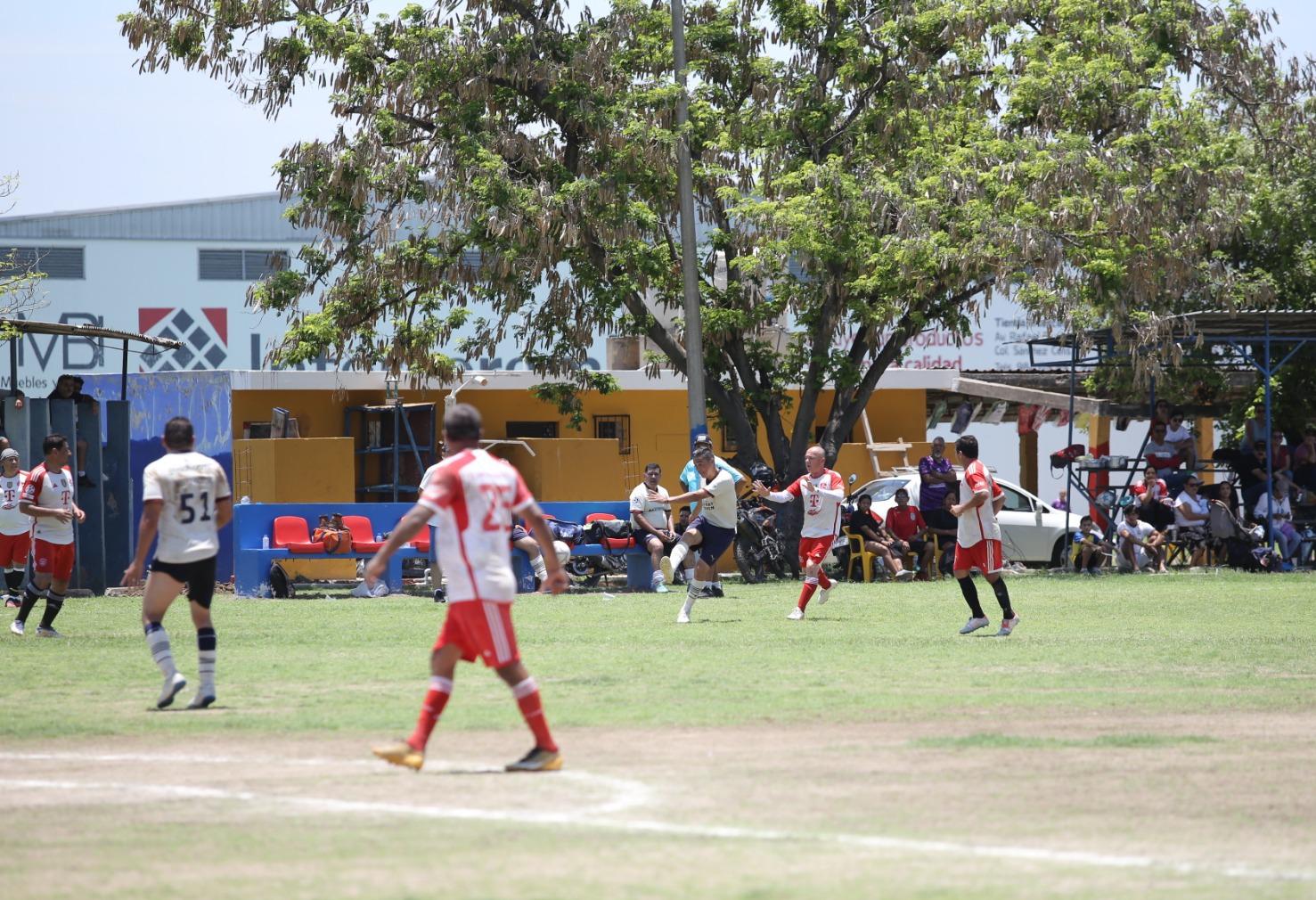$!López Mateos consigue ‘carro completo’ en Liga Diamante, en Muralla