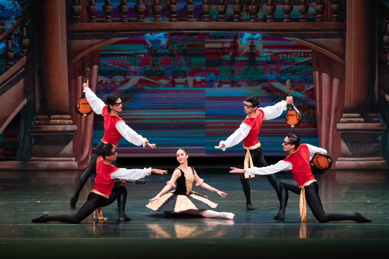 $!La Compañía de Ballet de Mazatlán ofrece gala por su décimo aniversario