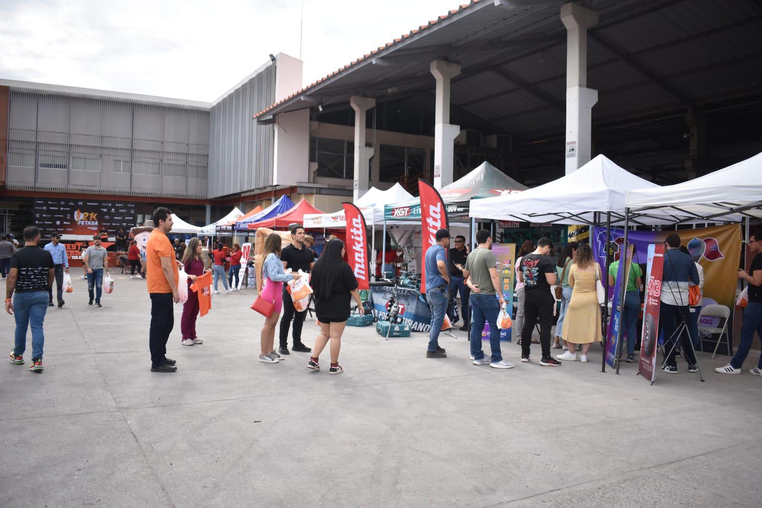$!Los competidores recogieron sus kits y disfrutaron de la Expo Convivencia.