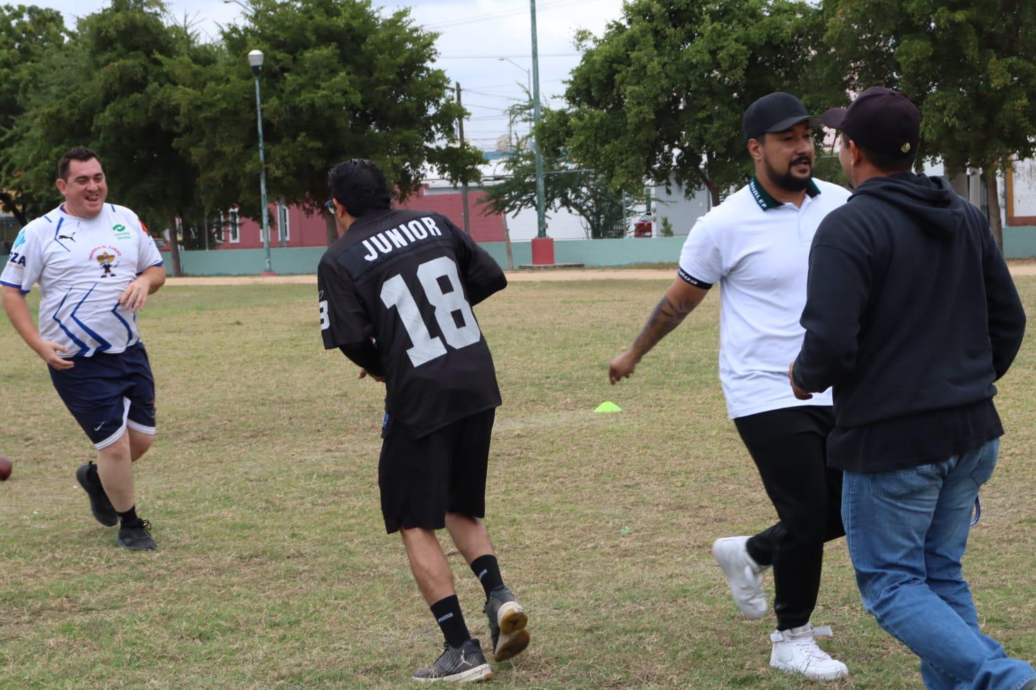 $!El curso de Tochito NFL llega a los emparrillados