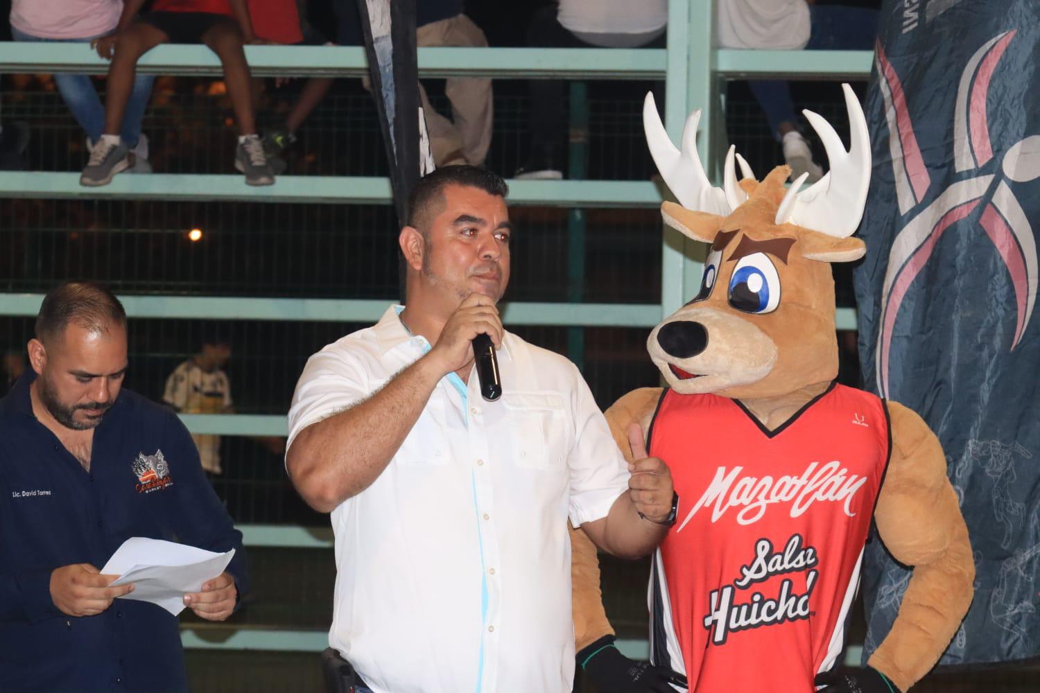 $!Con fiesta inauguran Torneo Wolves en Casa Hogar