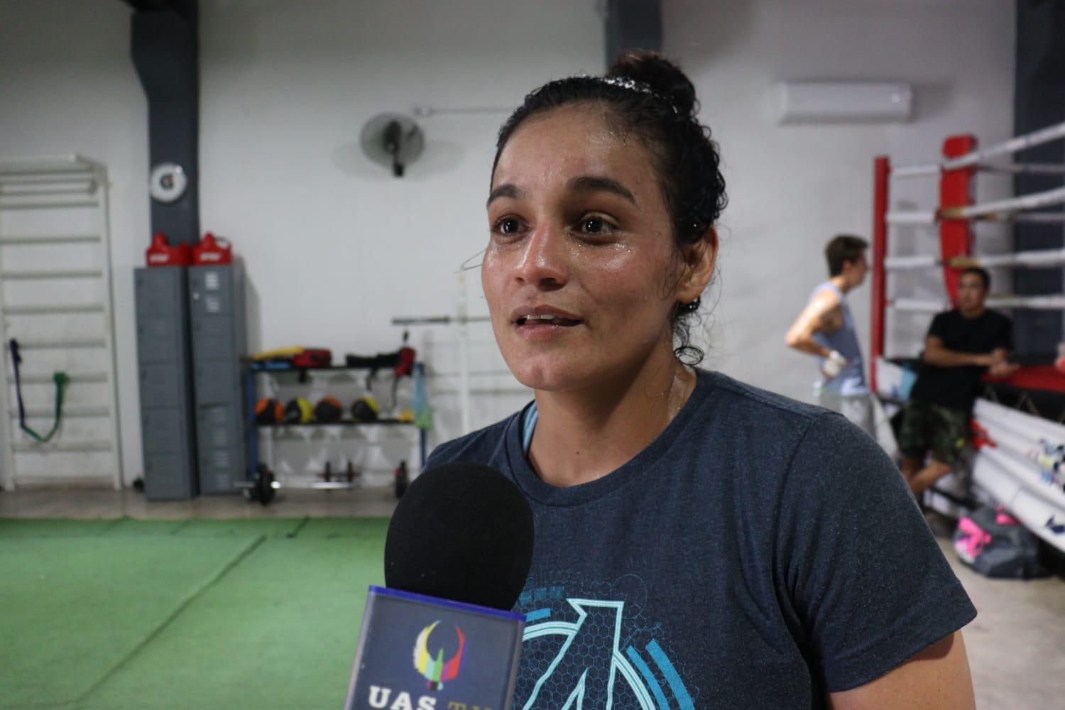 $!Sinaloense Melissa Esquivel va por título mundial Pluma femenil de la AMB
