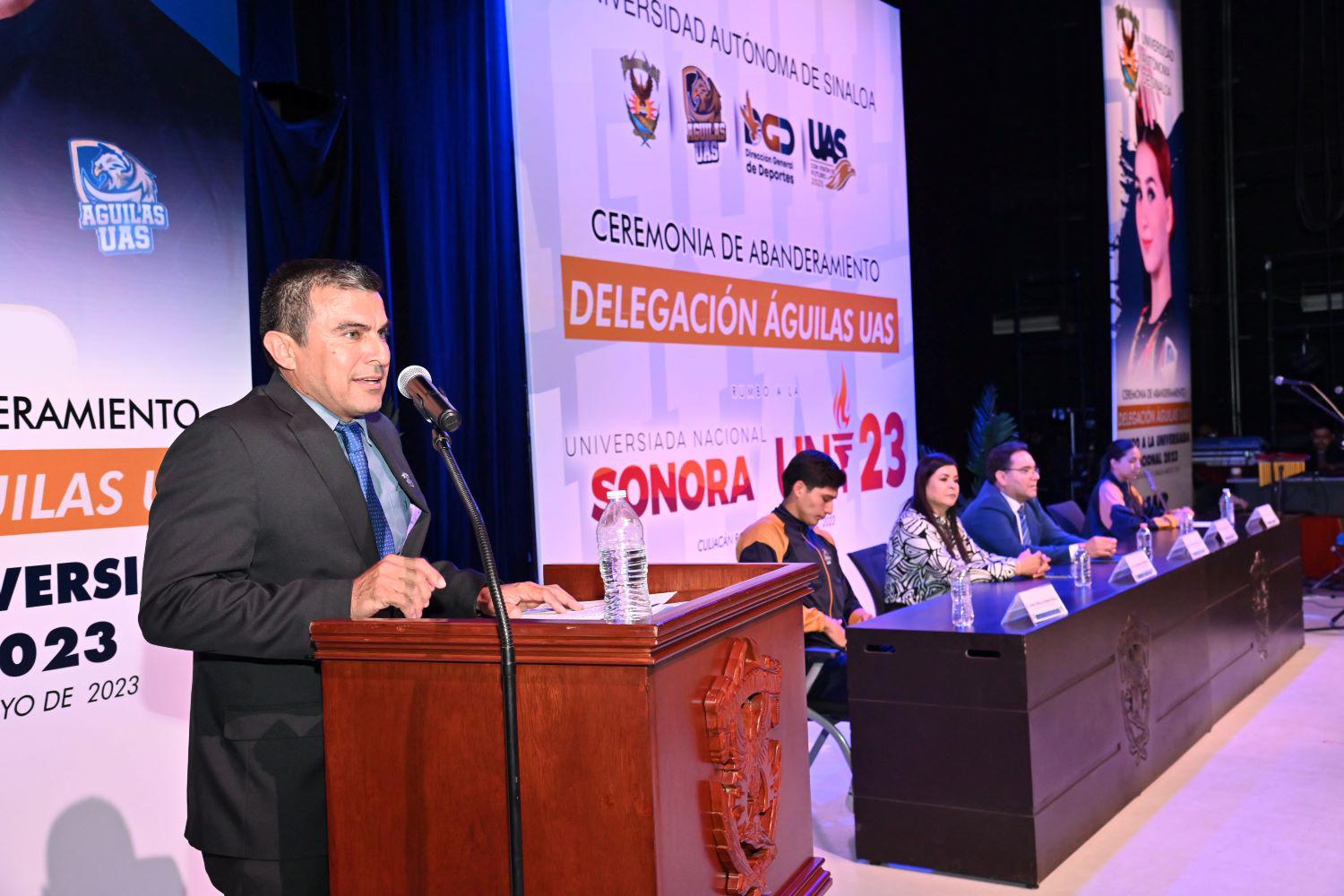 $!Abandera UAS a delegación que participará en Universiada Nacional