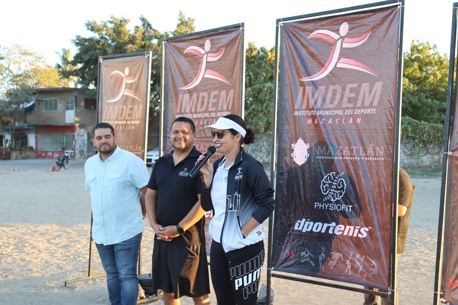 $!Premian a los campeones del Torneo de Futbol de las Colonias Populares