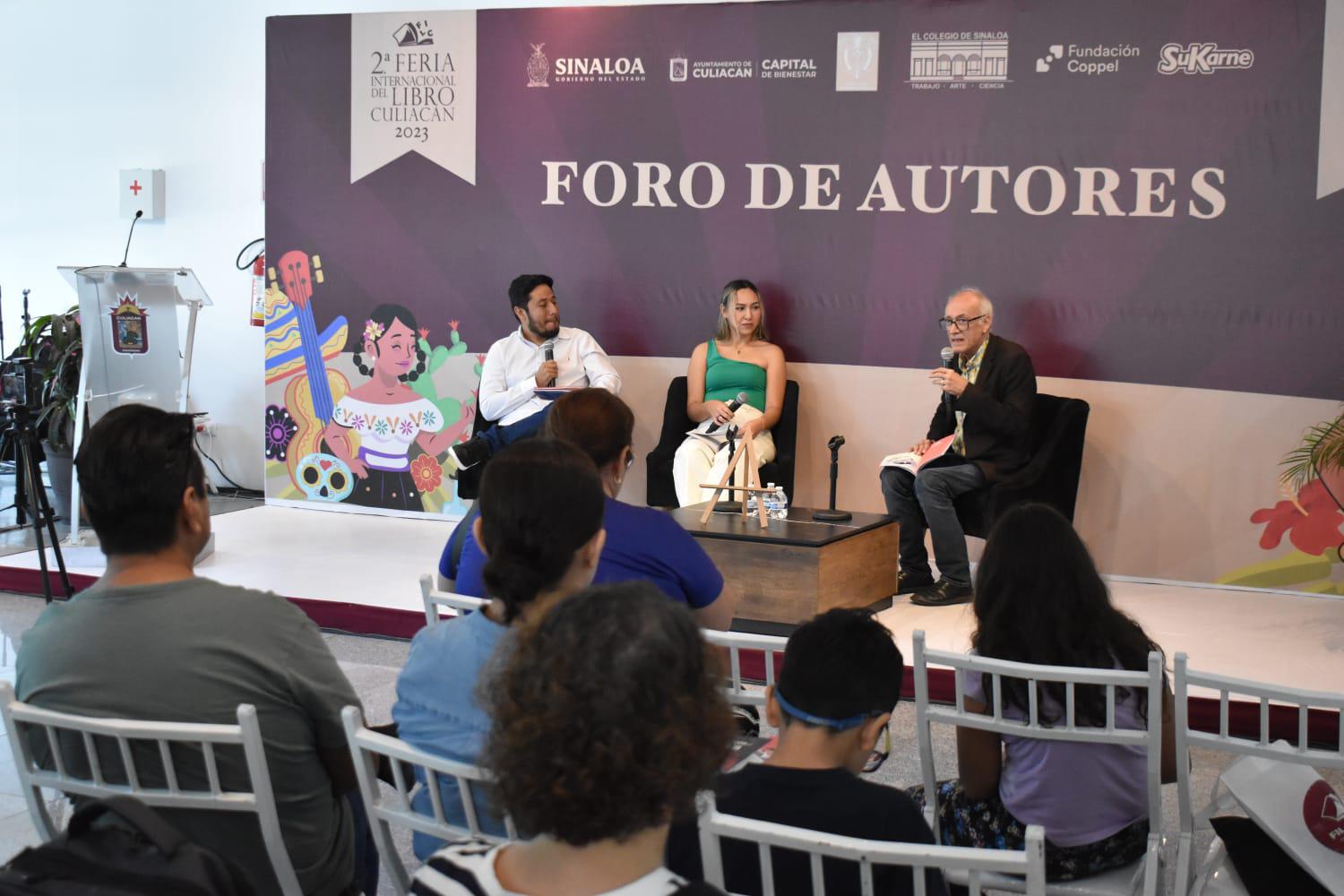 $!El autor estuvo acompañado por Luis Felipe Rodríguez y Nadezhda Quiroz.