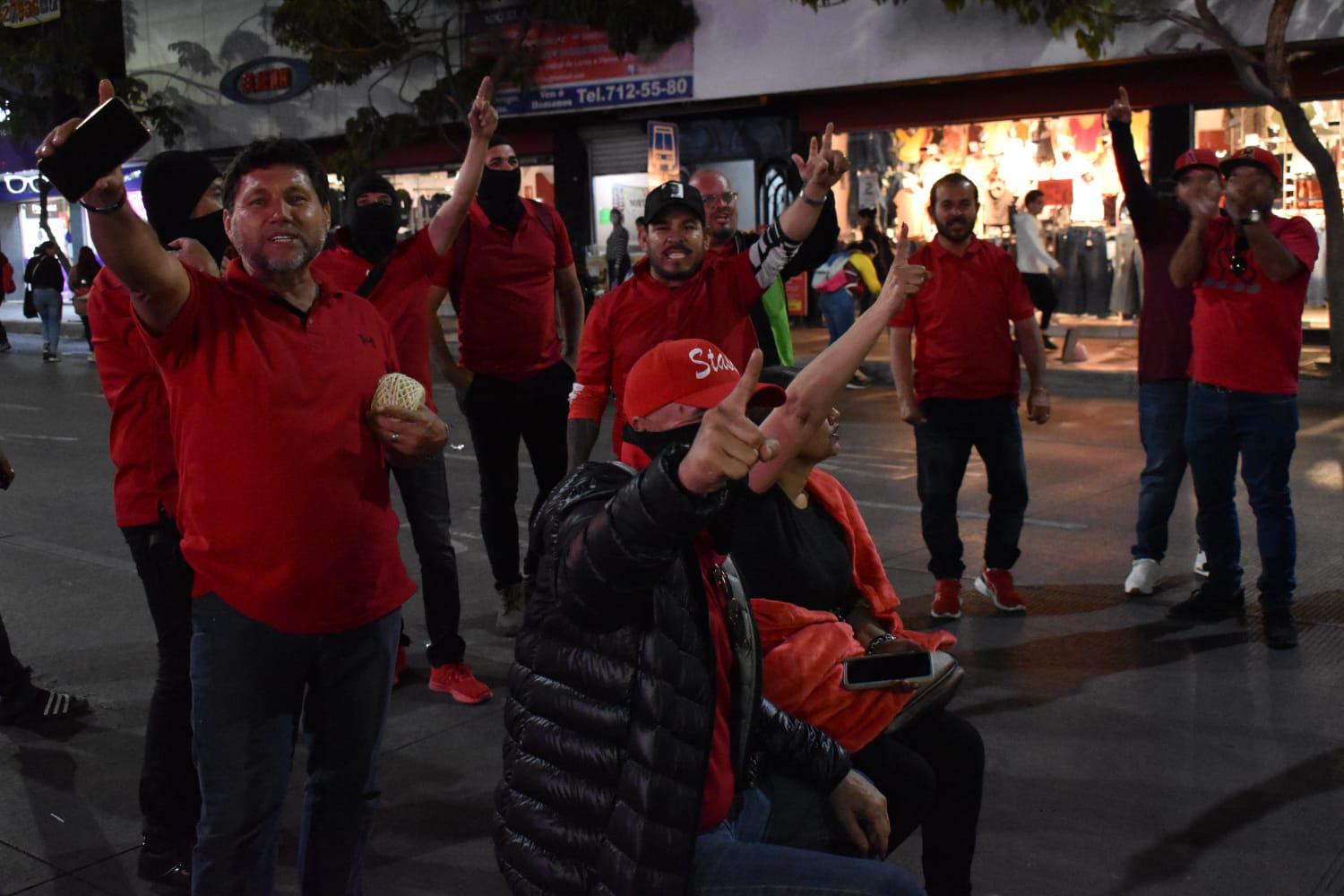 $!Mantienen sindicalizados bloqueo en la Obregón de Culiacán
