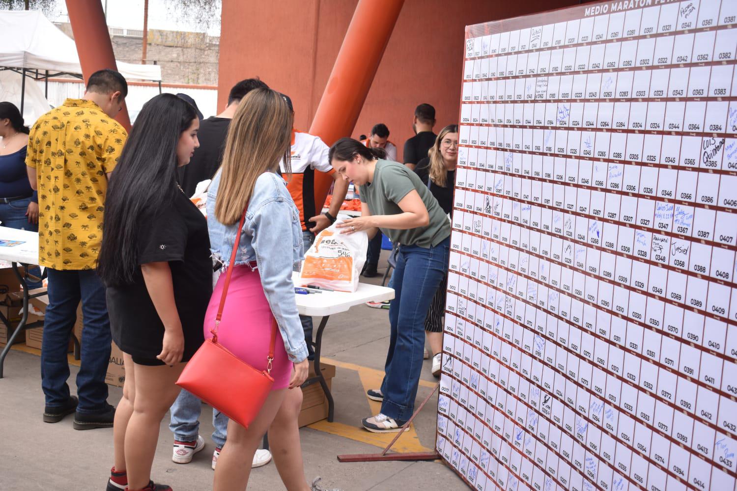 $!Los competidores recogieron sus kits y disfrutaron de la Expo Convivencia.