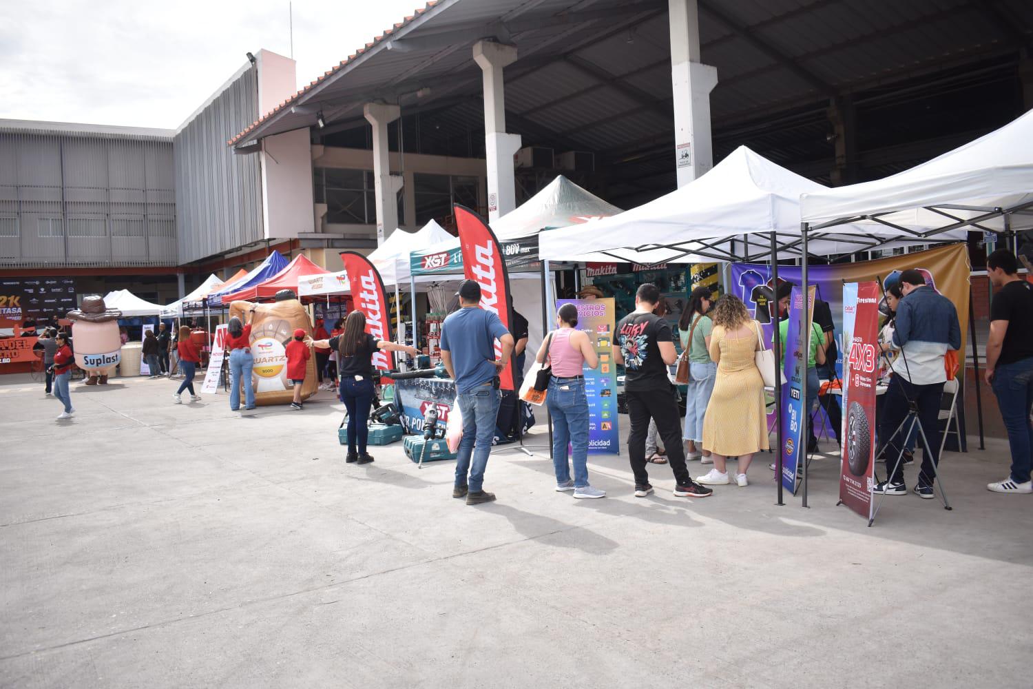 $!Los competidores recogieron sus kits y disfrutaron de la Expo Convivencia.