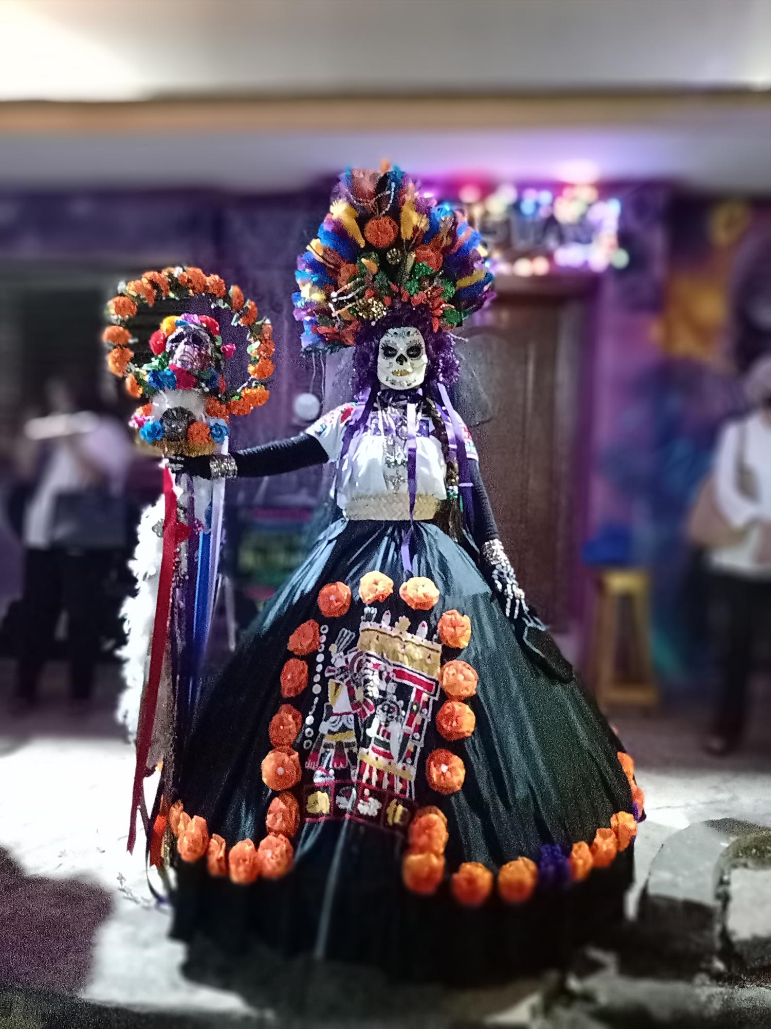 $!La Catrina dio la bienvenida al público.