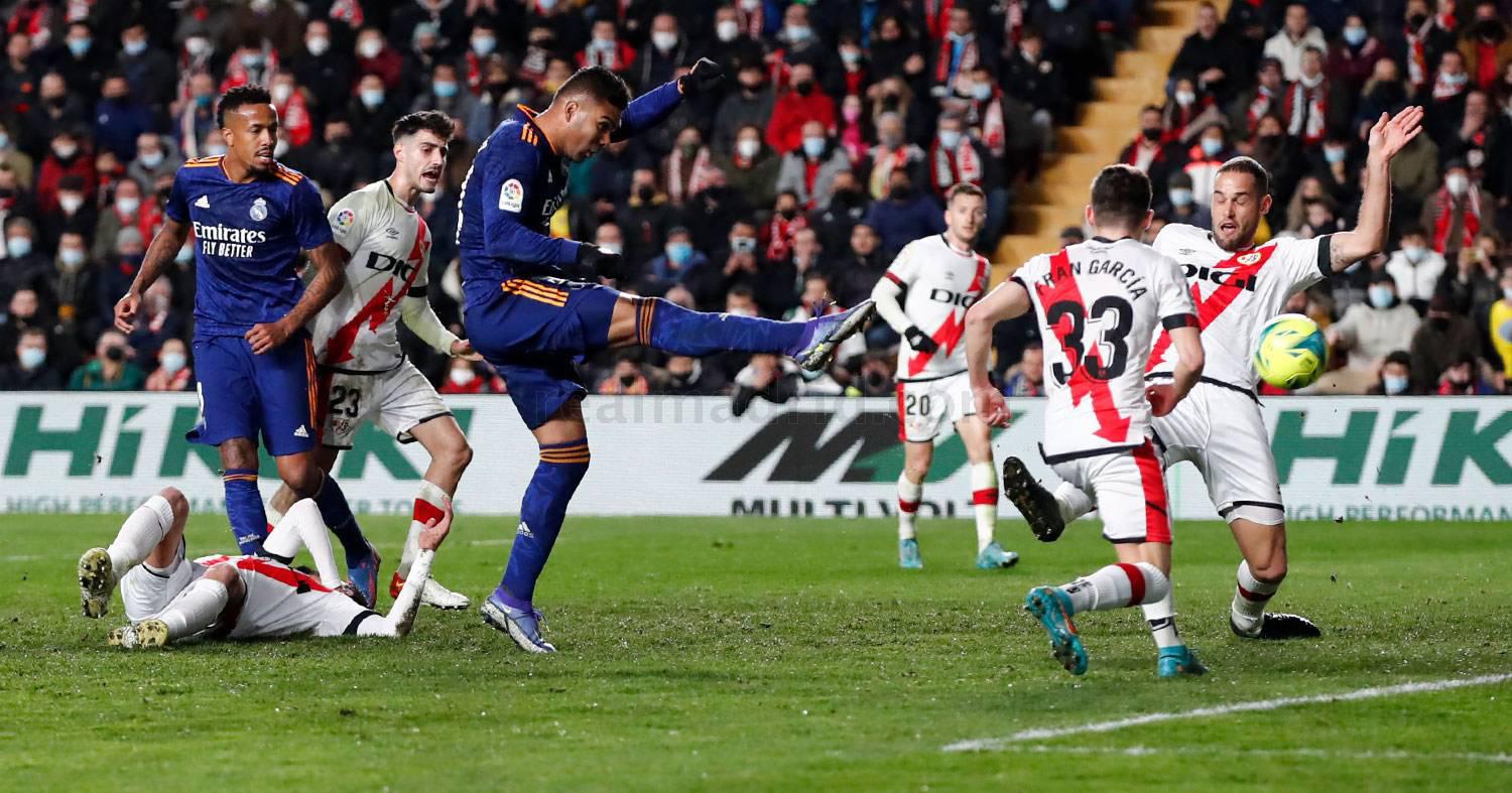 $!Gol de Benzema da la victoria al líder Real Madrid ante el Rayo Vallecano