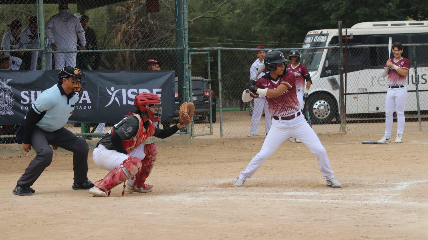 $!Complicado debut de Mazatlán en la Juvenil Mayor de softbol
