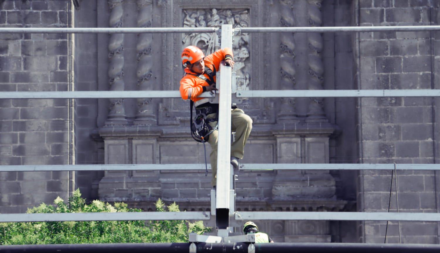 $!Preparan escenario para el concierto de Rosalía en el Zócalo
