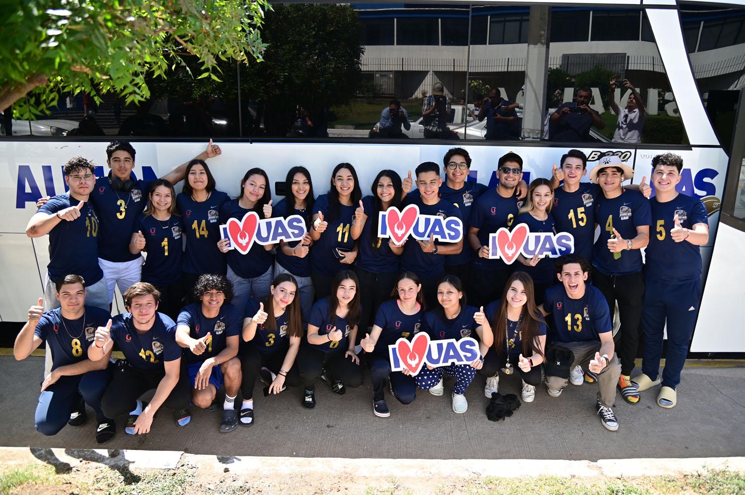 $!Parte primer contingente de Águilas UAS a Universiada Regional