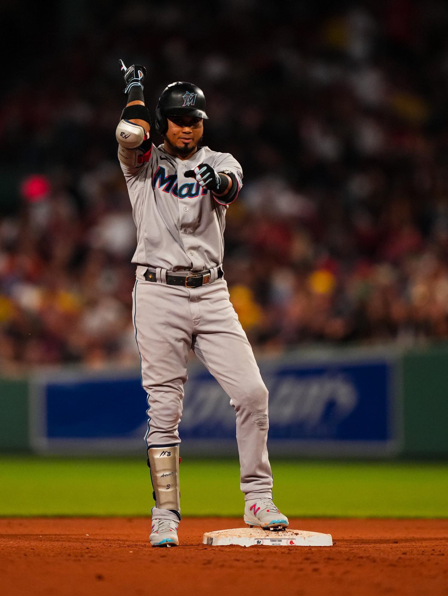 $!Marlins apalean a Medias Rojas con jonrones de Jean Segura y Bryan de la Cruz