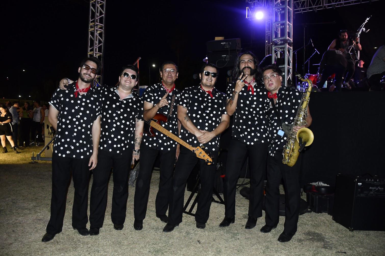 $!Los Moustros del Espacio Exterior ponen a bailar a los presentes a ritmo del Rock &amp; Roll.