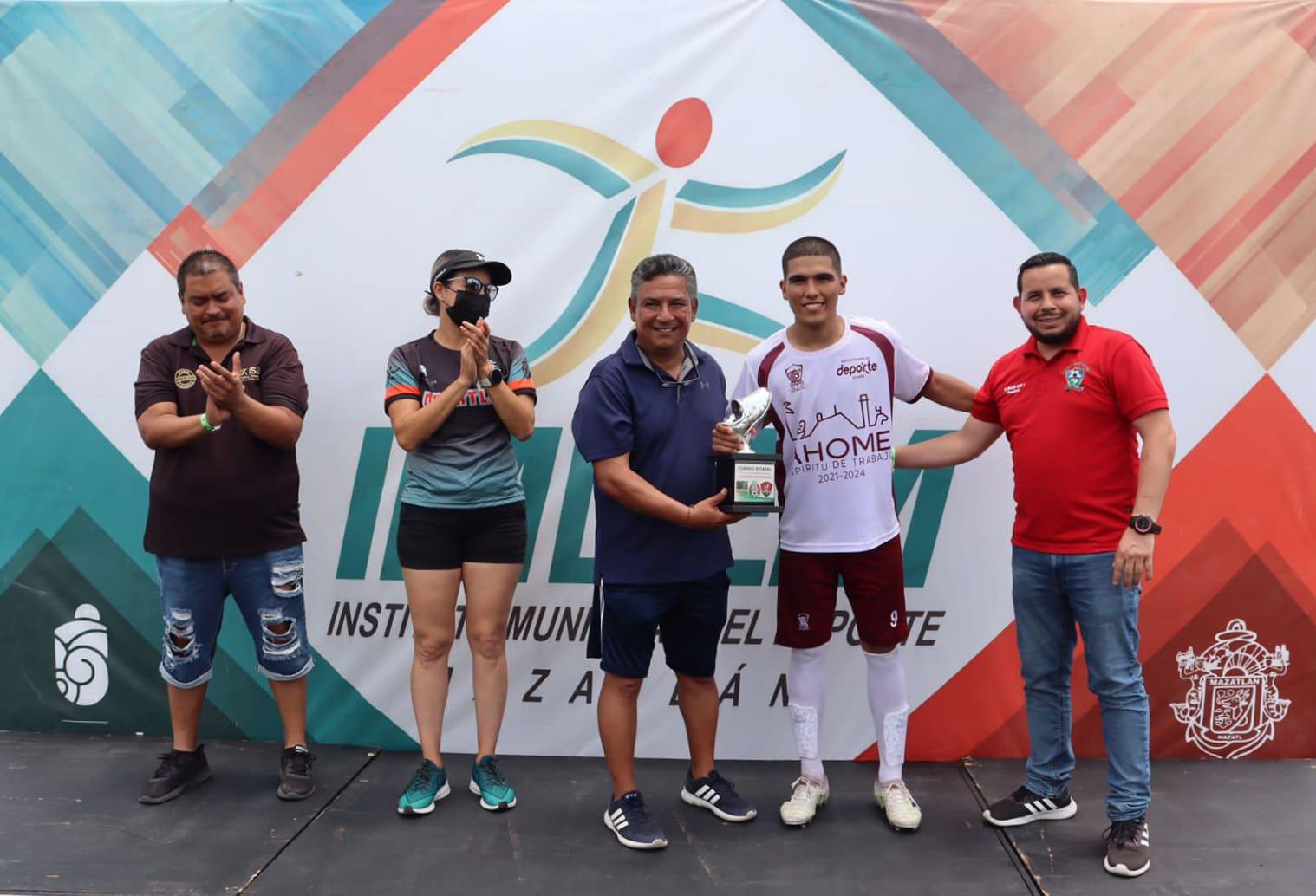 $!Ahome Municipal se corona campeón estatal de la Primera Juvenil