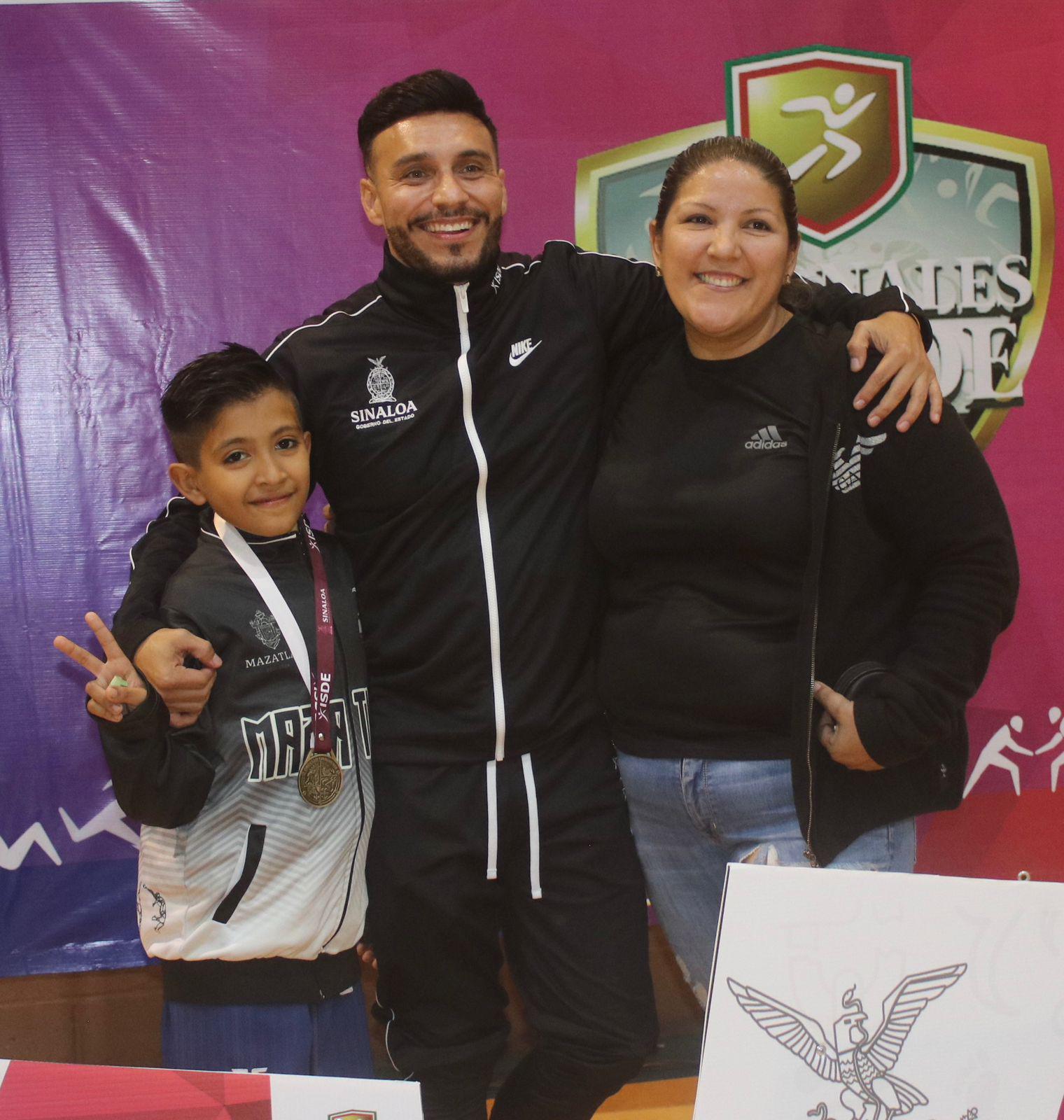 $!Brilla taekwondo mazatleco en estatal de los Juegos Conade