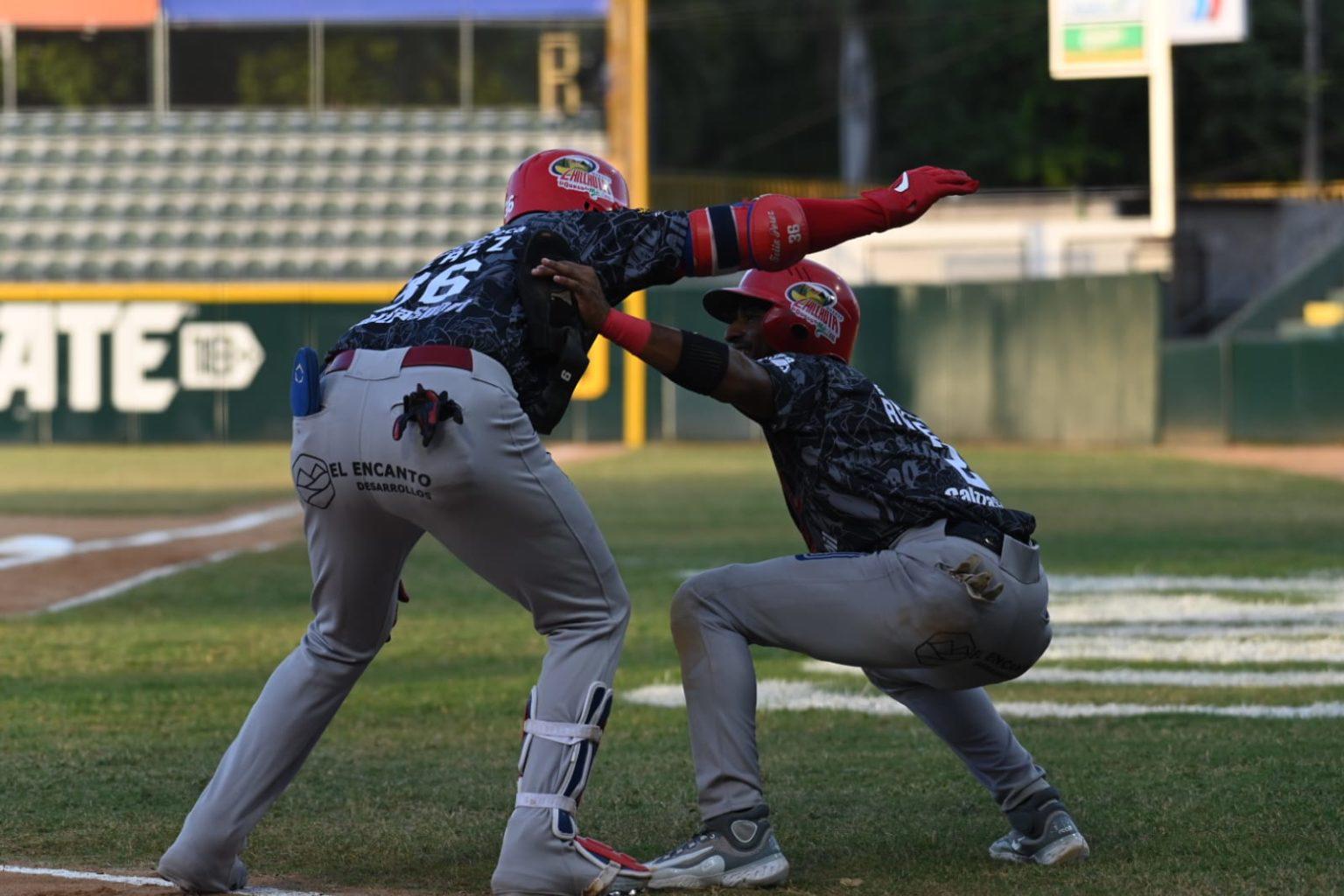 $!Venados de Mazatlán queda tendido y pierde su primera serie