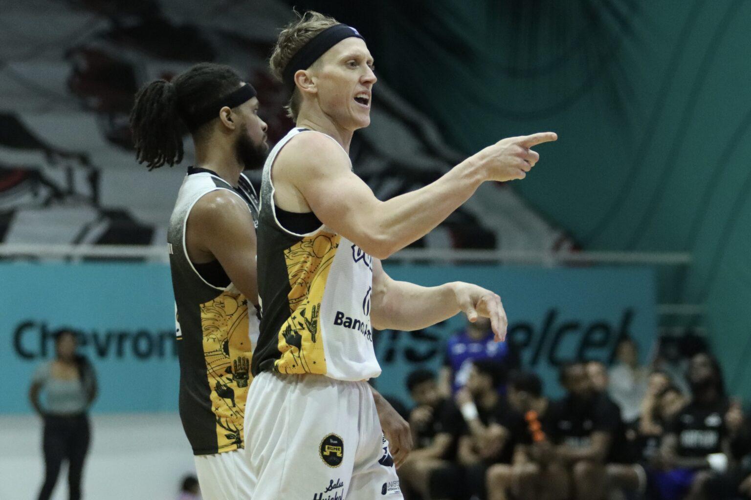 $!Venados Basketball saca vibrante triunfo ante Halcones