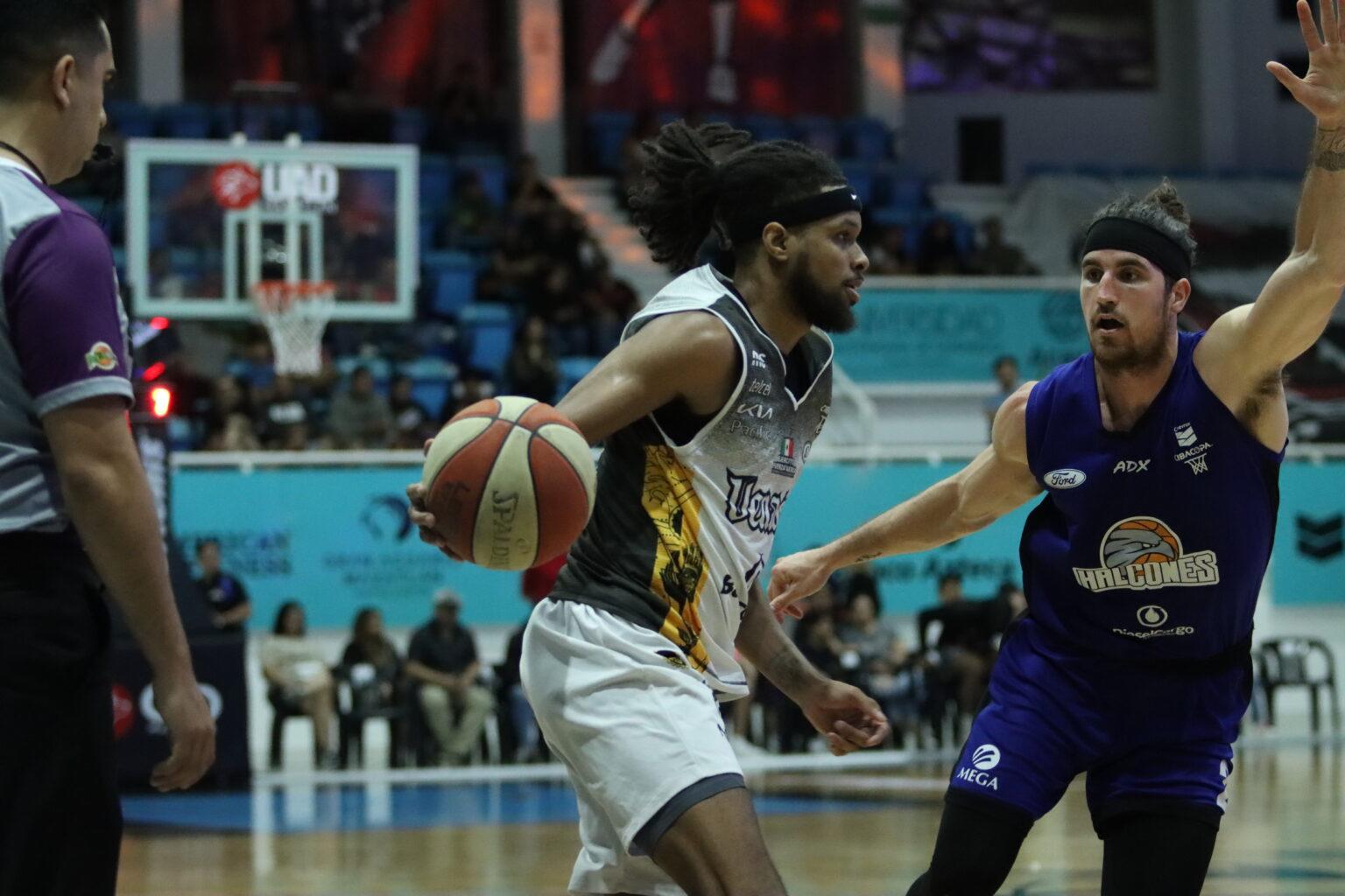 $!Venados Basketball saca vibrante triunfo ante Halcones