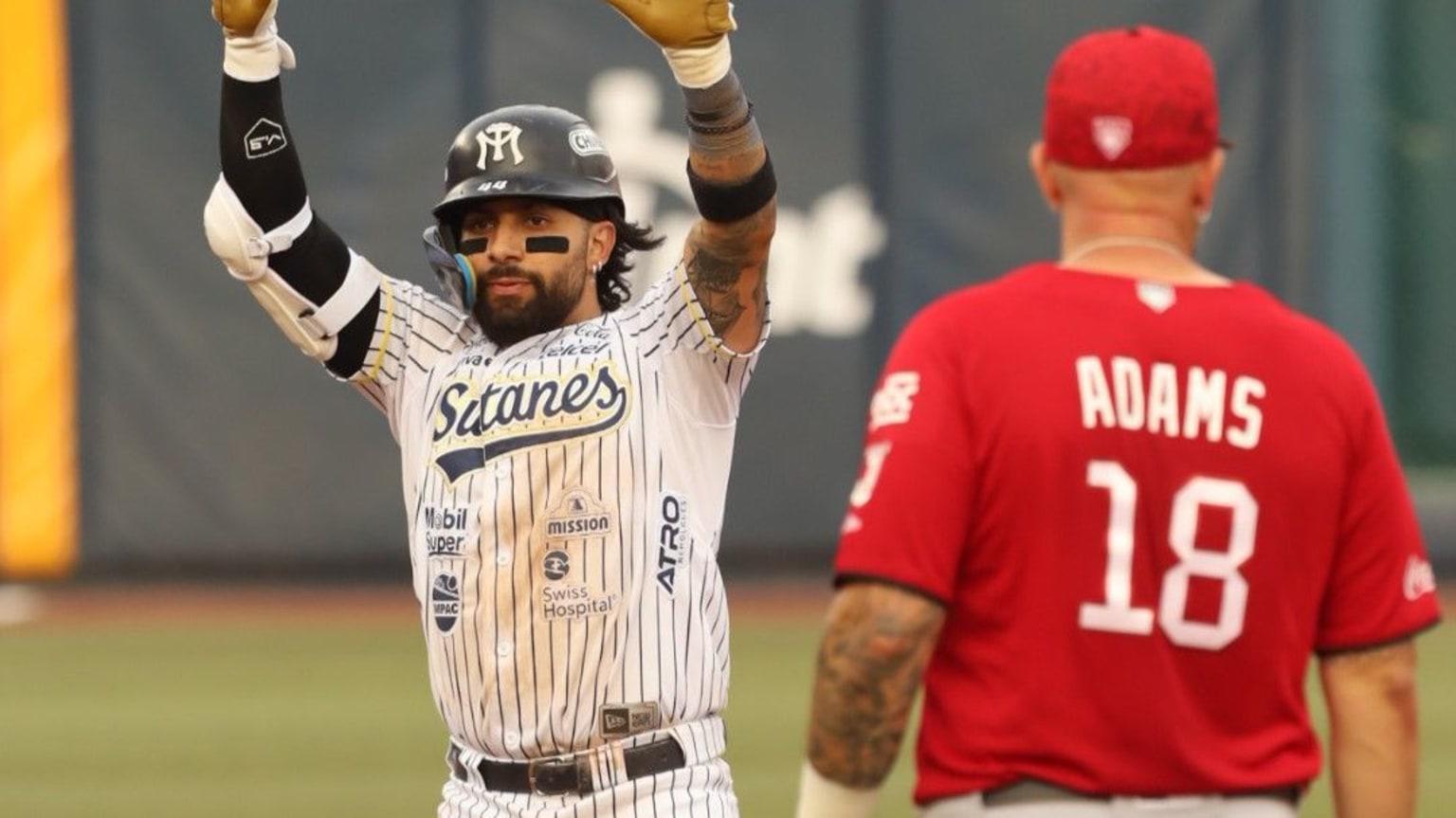 $!Jugadores de Venados de Mazatlán lucen en el arranque del beisbol de verano