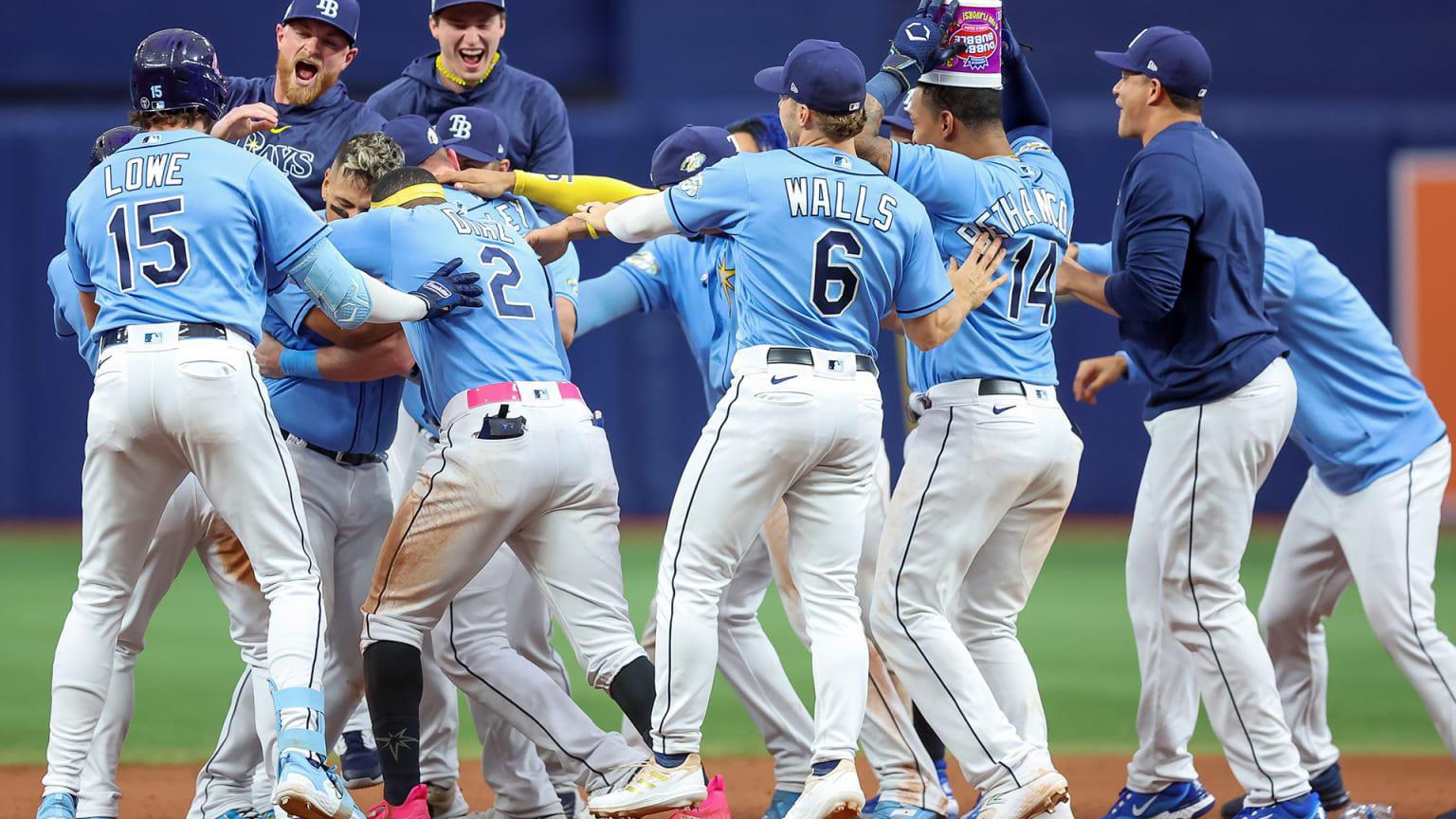 $!Isaac Paredes deja tendidos a los Yanquis