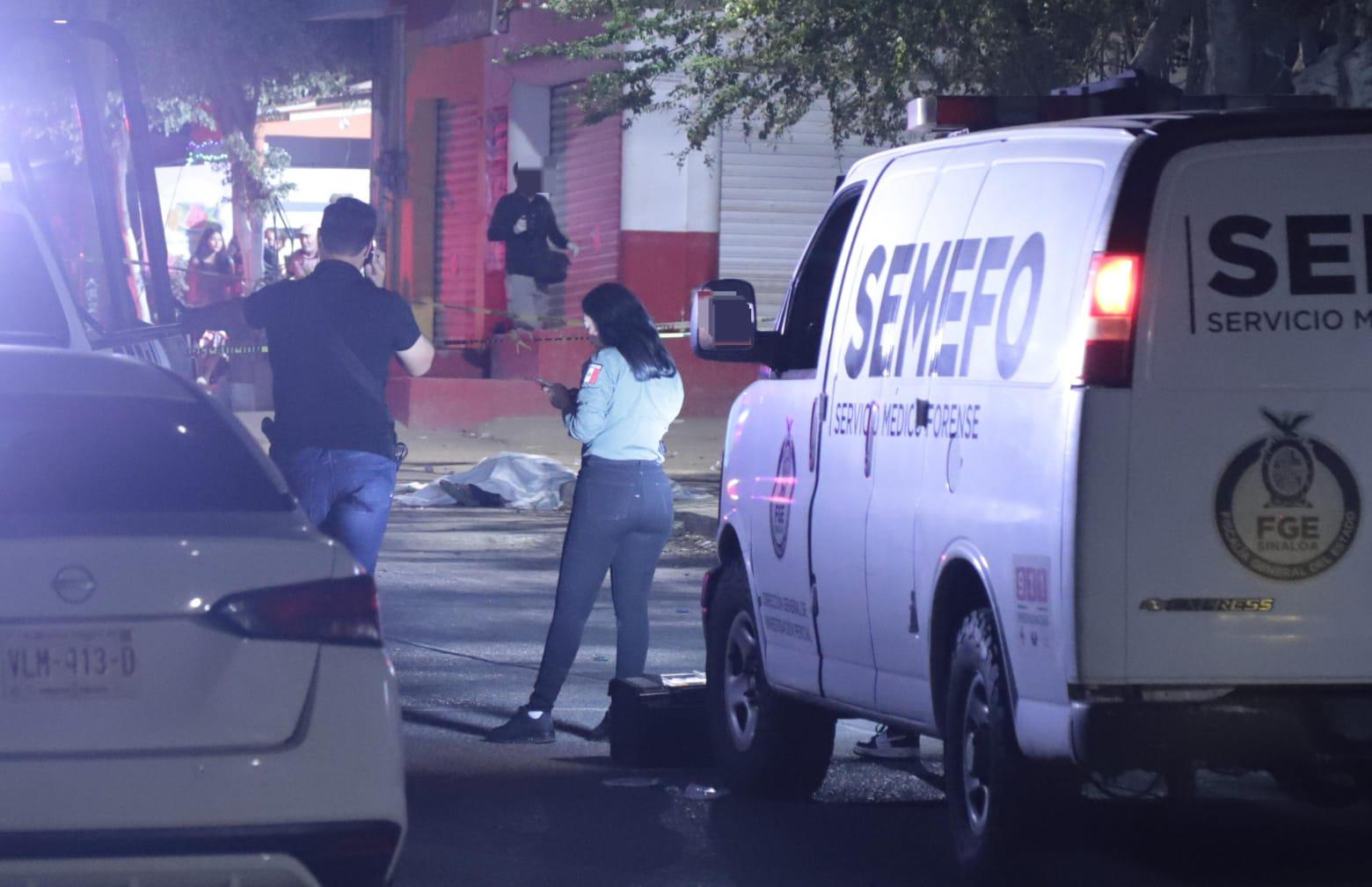 $!Balean a hermanos en Mazatlán; uno muere y otro en un hospital