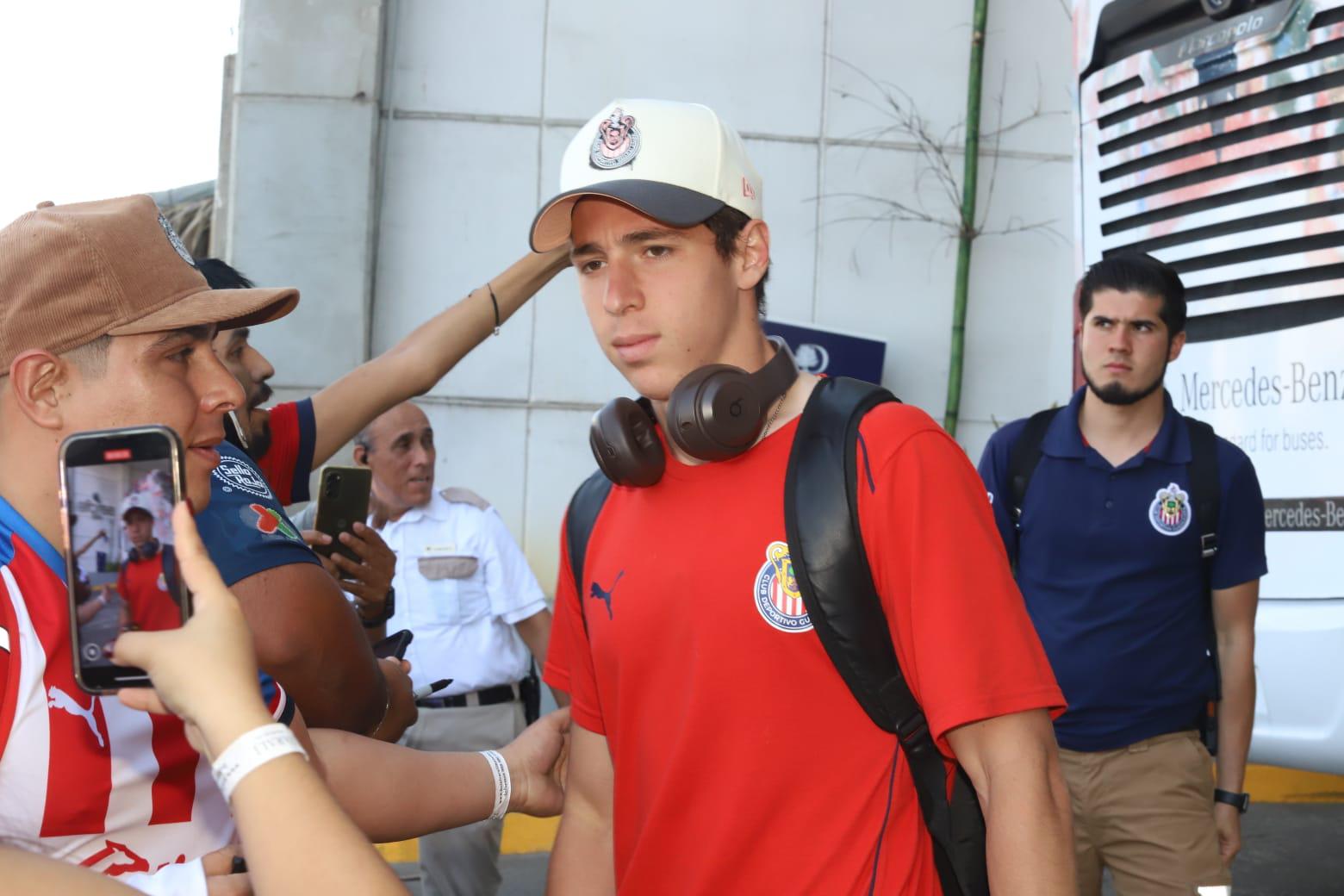 $!Chivas llega a Mazatlán en busca de triunfo crucial