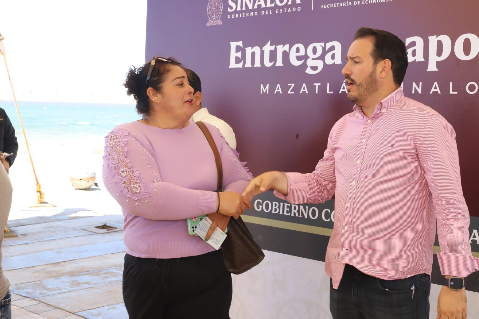 $!Entregan cerca de 250 apoyos para los tianguistas de la Juárez, Flores Magón y empacadoras de camarón
