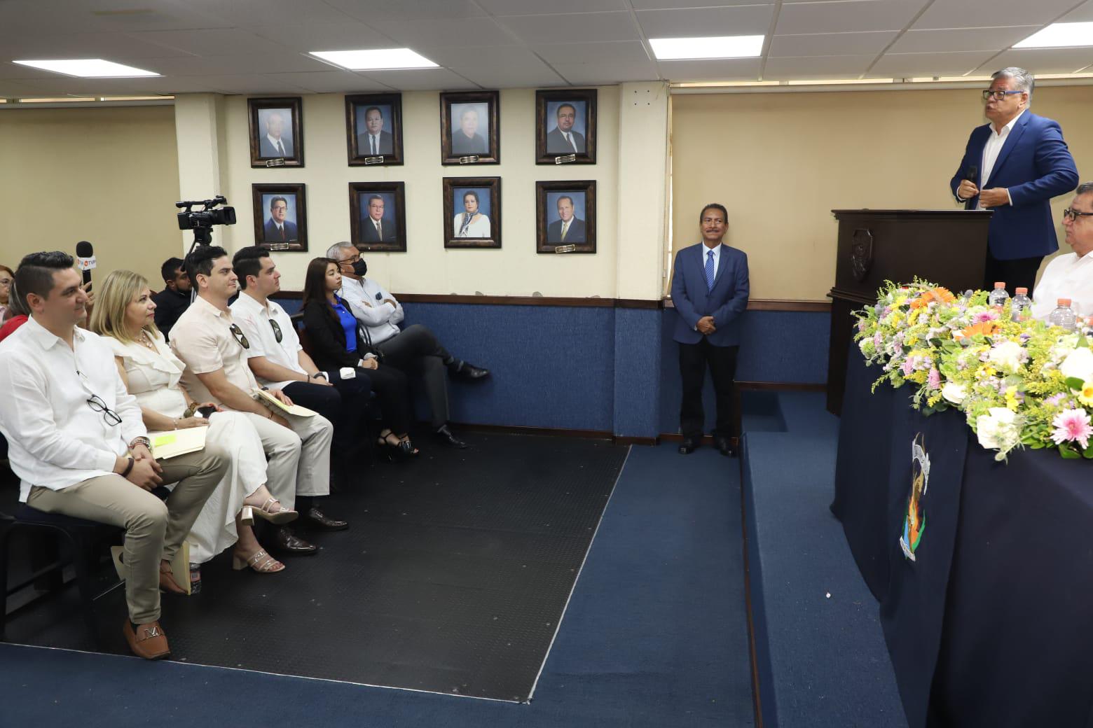 $!Rinden homenaje al abogado Sánchez Morán en la UAS