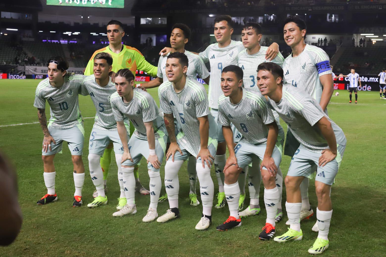 $!¡Sencillito! Argentina golea a México en el Estadio El Encanto