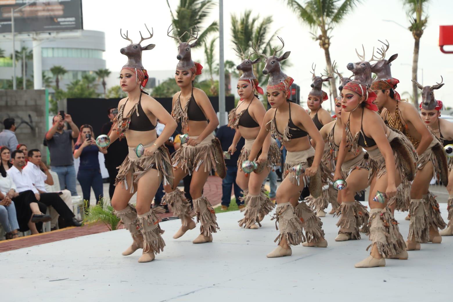 $!Inauguran nuevo monumento ‘El Gran Orgullo’, en Mazatlán