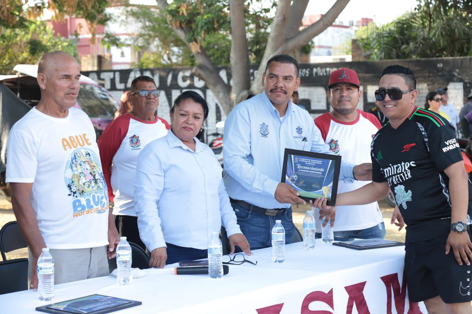 $!Homenajean a compañeros sindicalizados en Torneo STASAM