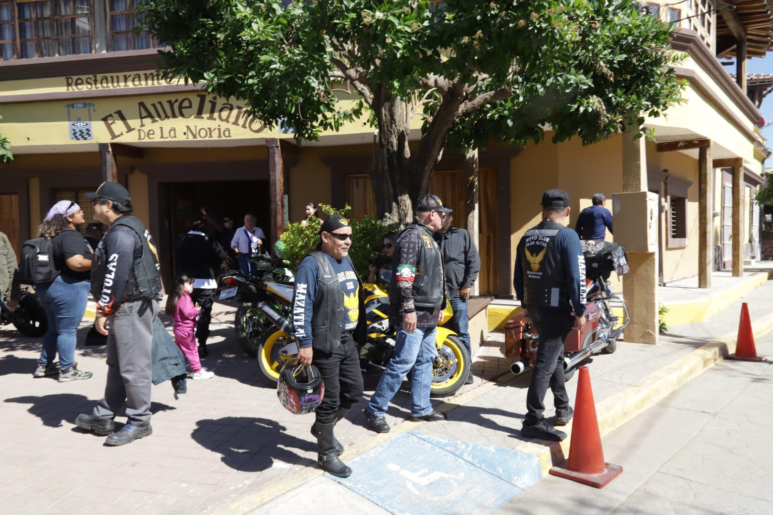 $!Motociclistas promueven la seguridad en zonas rurales de Mazatlán