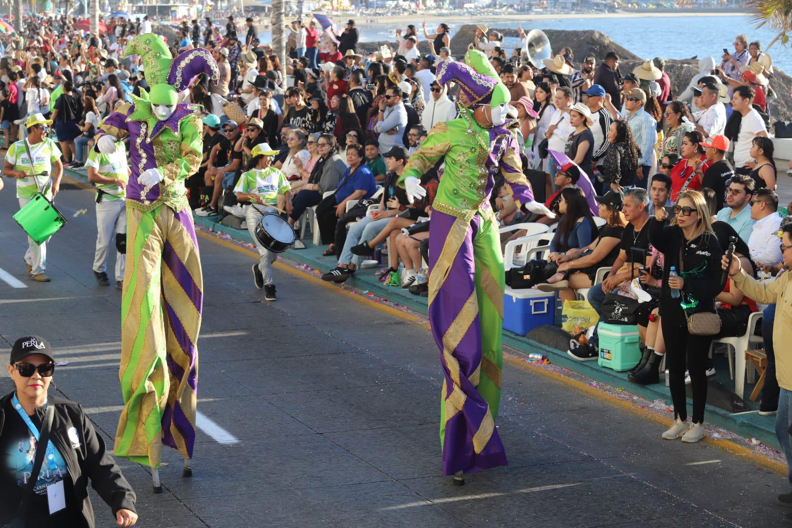 $!Vive Mazatlán la emoción del primer desfile del Carnaval de Mazatlán