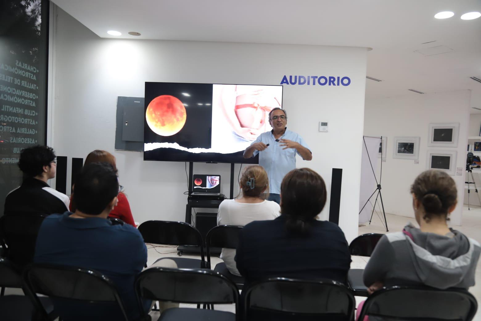 $!Luna de Sangre: entre la ciencia y los mitos, Samaz explica el fenómeno astronómico