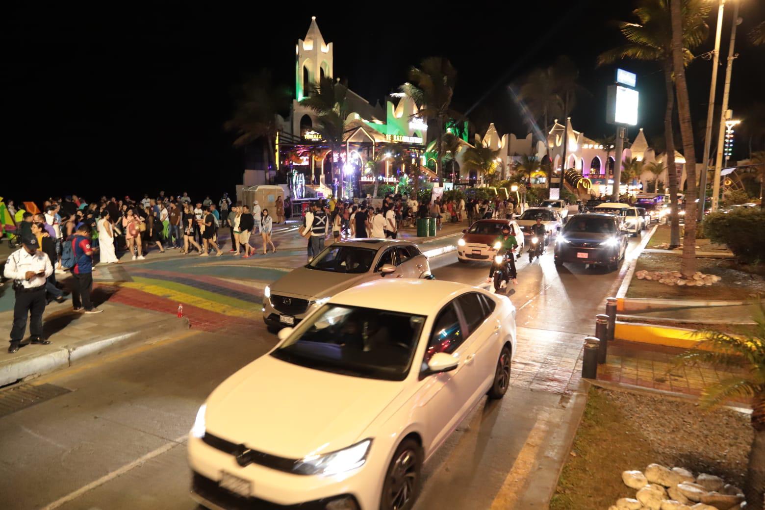 $!Disminuye afluencia de vacacionistas en las Letras de Mazatlán