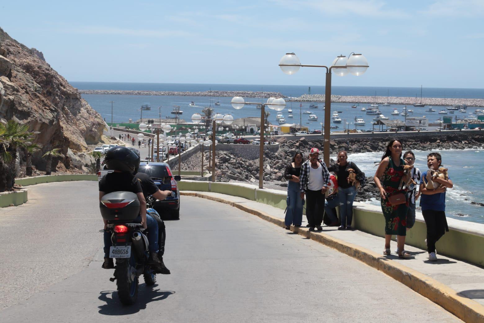 $!Domingo tranquilo en el Faro de Mazatlán y el Paseo del Centenario tras el bullicio de Semana Santa
