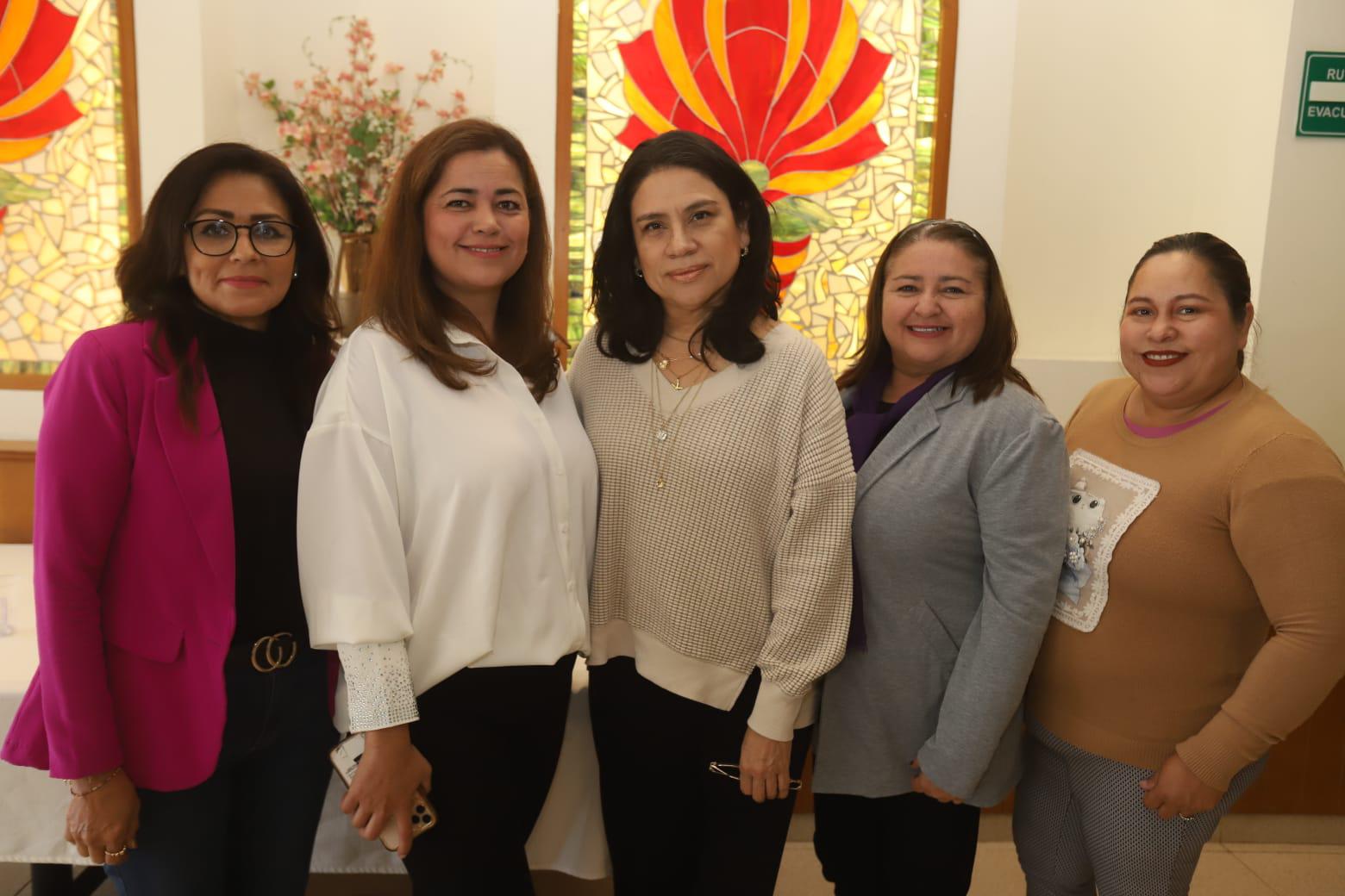 $!Leticia López, Karina Parente, Guillermina García, Marisela González y Carolina Tiznado.