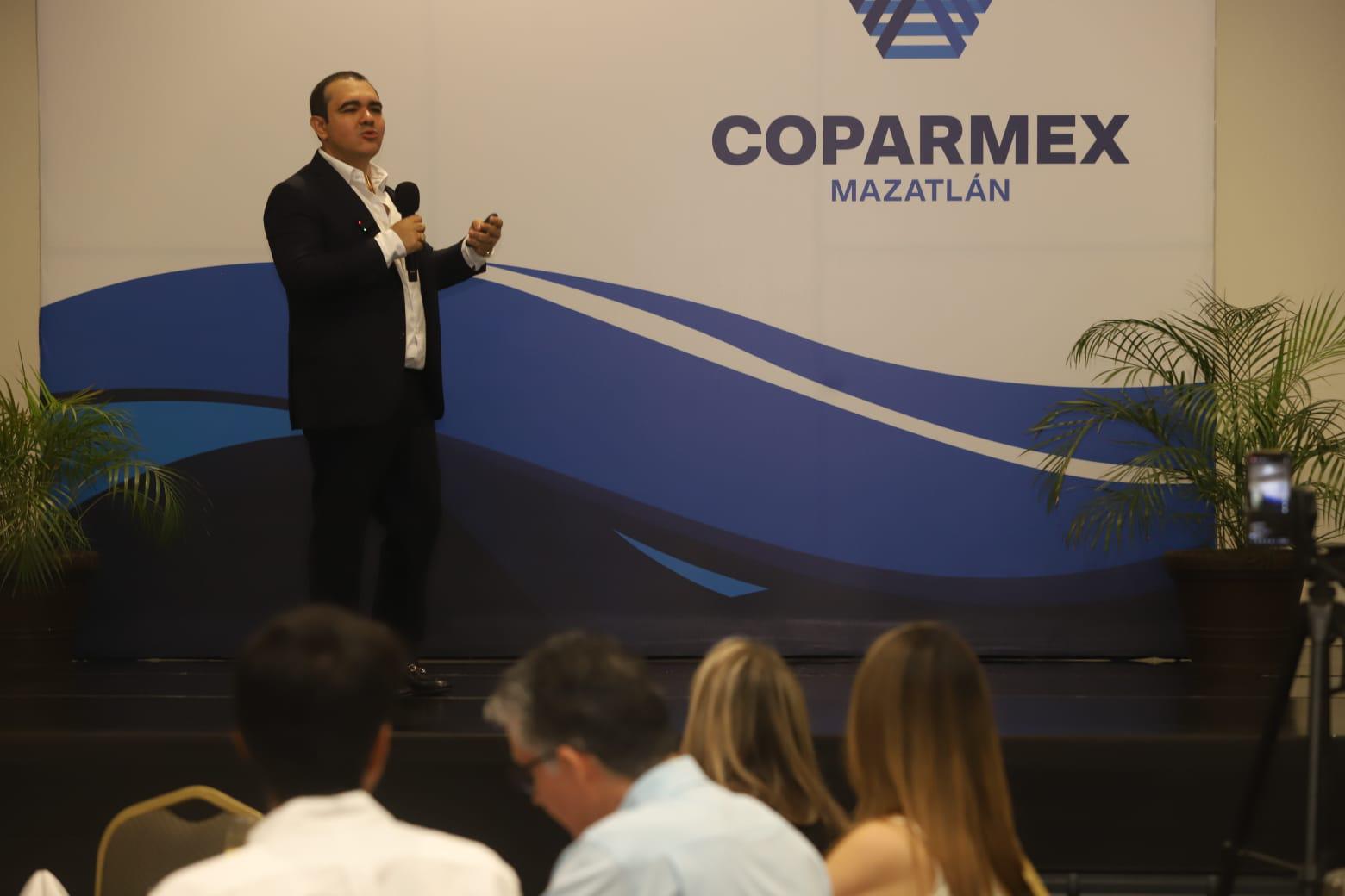 $!Mazatlán compite por el segmento médico de cirugía plástica: Rigoberto Arámburo