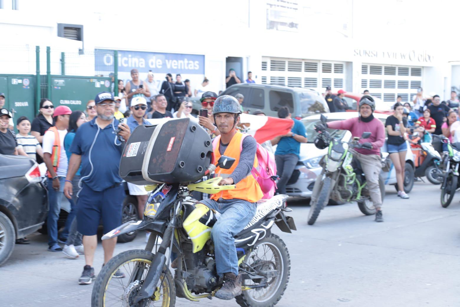 $!Arman protesta contra vecino en Mazatlán; vandalizan vivienda