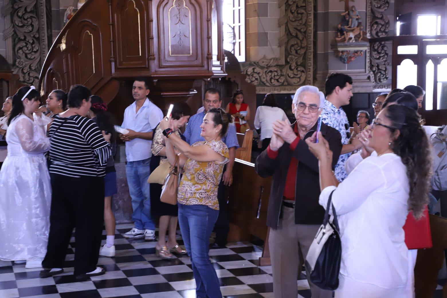 $!Pide Obispo a la Virgen de la Inmaculada Concepción que no haya huracanes ni Covid ni violencia