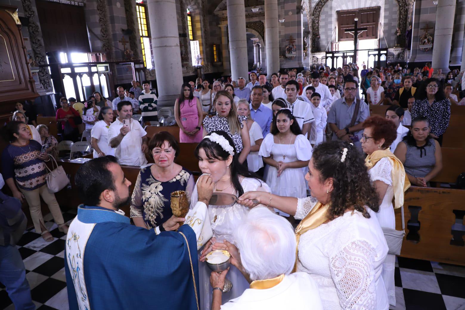 $!Pide Obispo a la Virgen de la Inmaculada Concepción que no haya huracanes ni Covid ni violencia