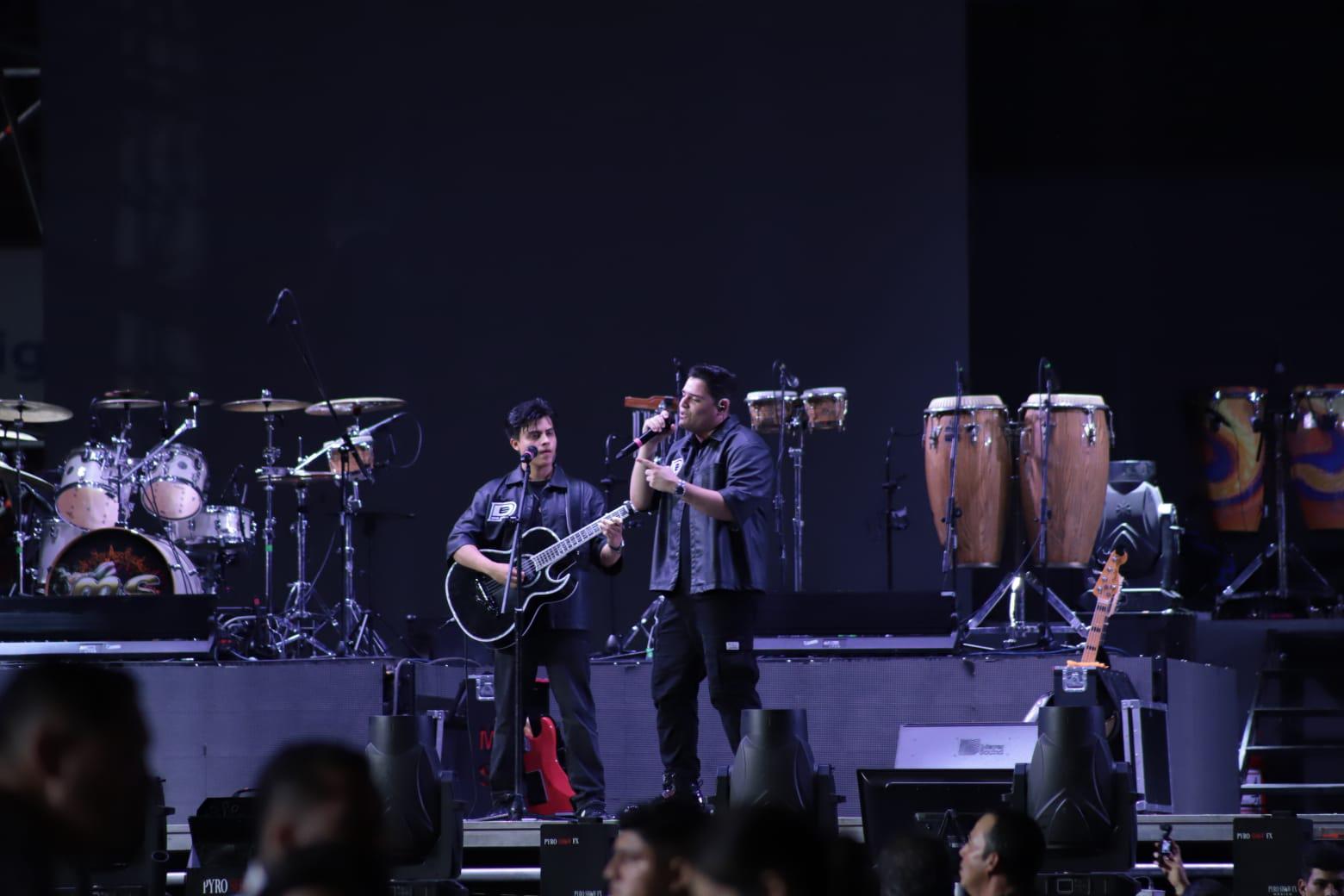 $!Calientan motores previo al concierto de la Banda MS en Mazatlán