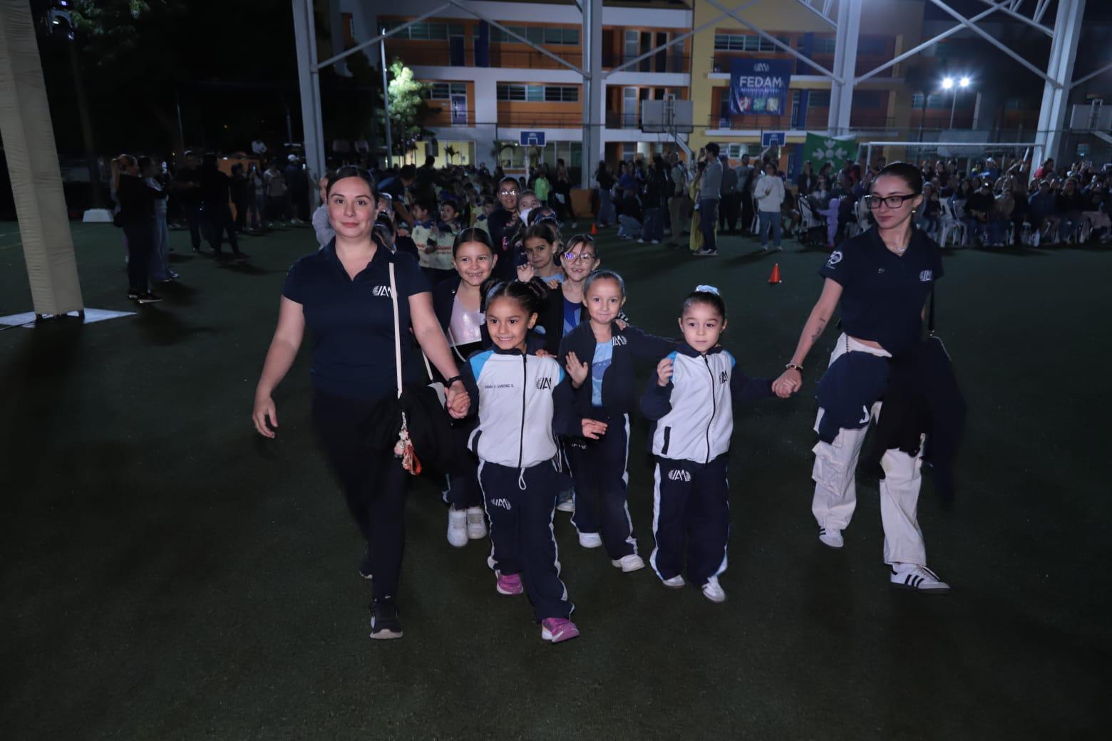 $!Colorida apertura de Festival Deportivo Anglo Moderno